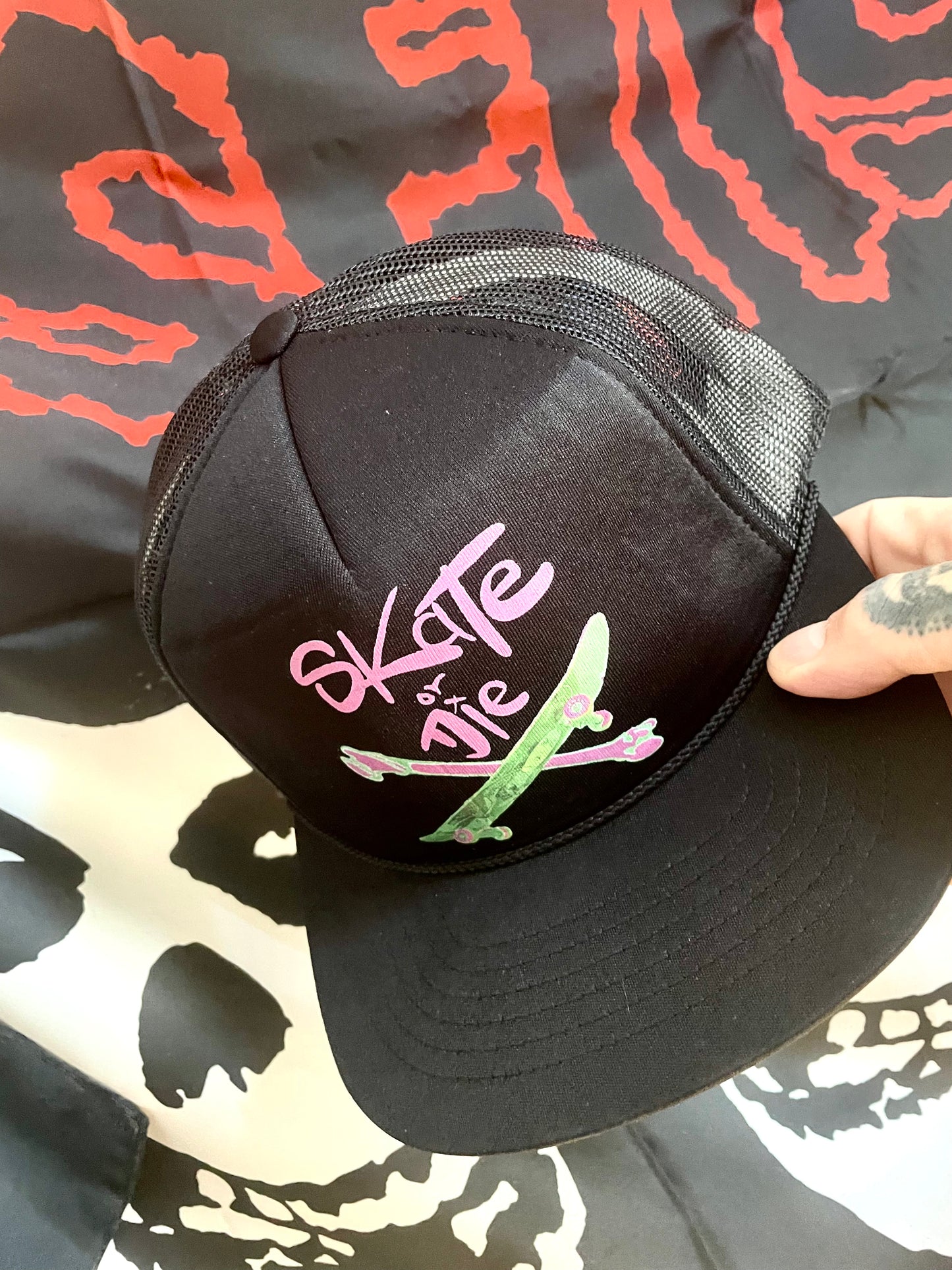 Skate or Die snap back trucker hat